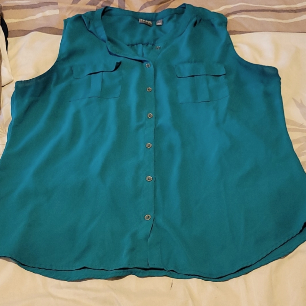 Soho New York and Company tank top